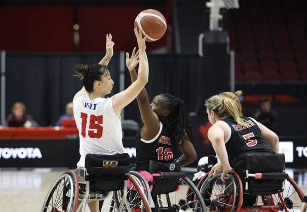 September 16, 2026, Ottawa, On, CANADA: Japan s Mari Amimoto (15) passes the ball as Canada s Mercy Nyakundi (16) tries to block and Canada s Elodie Tessier (5) looks on during first half of IWBF Wheelchair Basketball World Championships women s quarter-final action in Ottawa on Wednesday, Sept. 16, 2026. Canada News - September 16, 2026  - ZUMAc35_ 20260916_zaf_c35_130 Copyright: xPatrickxDoylex