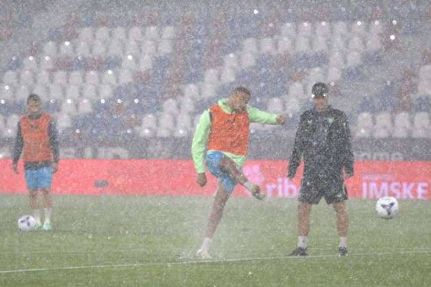 ESP: LaLiga EA Sports UD Levante v Athletic Club Bilbao Match suspended due to weather conditions caused by heavy rain, LaLiga EA Sports, between UD Levante v Athletic Club played at Ciudad de Valencia Stadium in Valencia on September 16, 2026 in Spain; Valencia Spain Futbol Copyright: xAgenciaxLOFx