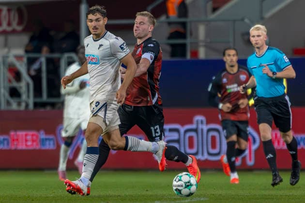 Ingolstadt, Deutschland 08. August 2026: 3. Liga - 2026 2027 - Sp. 6 - FC Ingolstadt 04 gegen TSG Hoffenheim II Im Bild: v. li. im Zweikampf Sean Dulic (TSG II) und Lars Lokotsch (FCI) DFB DFL regulations prohibit any use of photographs as image sequences and or quasi-video Audi Sportpark Bayern Copyright: xFotostandx xSchäferx
