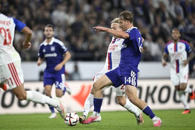 RSC Anderlecht v Olympique Lyon - UEFA Europa League ANDERLECHT, BELGIUM - SEPTEMBER 16 : Sikan Danylo forward of RSC Anderlecht in action during the UEFA Europa League 2026 27 League Phase MD1 match between RSC Anderlecht and Olympique Lyon on September 16, 2026 in Anderlecht, Belgium, 16 09 2026 Anderlecht Belgium  Copyright: xNicoxVereeckenx