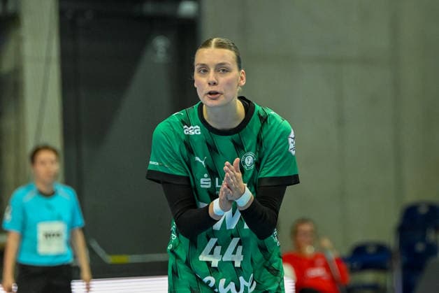 Lisa-Marie Fragge (VfL Oldenburg, 44) motiviert ihre Mitspielerinnen GER, VfL Oldenburg vs. SU Neckarsulm, ALSCO Handball Bundesliga Frauen, 4. Spieltag, Saison 2026 2027, 16.09.2026, VfL Oldenburg vs. SU Neckarsulm, ALSCO Handball Bundesliga Frauen, 4. Spieltag, Saison 2026 2027, 16.09.2026 Oldenburg Copyright: xEibner-Pressefoto RobertxGertzenx EP_RGN