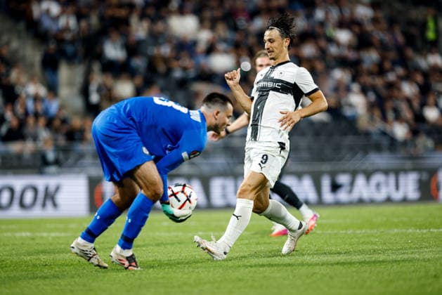 SOCCER - UEFA EL, Sturm vs Rennais GRAZ,AUSTRIA,16.SEP.26 - SOCCER - UEFA Europa League, Sturm Graz vs Stade Rennais FC. Image shows Daniil Khudiakov (Sturm) and Esteban Lepaul (Rennais).  GEPAxpictures xJamesxDoak