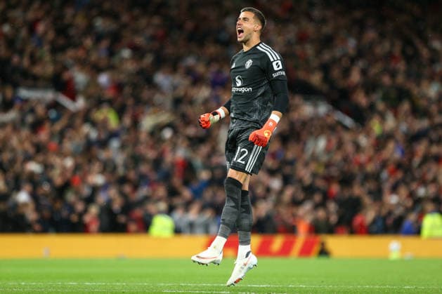 MANCHESTER, ENGLAND, SEPTEMBER 16: Karl Darlow of Manchester United, ManU celebrates Shea Laceys opening goal during a Carabao Cup Third Round match between Manchester United and Brighton & Hove Albion at the Old Trafford on September 16, 2026 in York, England. (Photo by Zach Forster Sports Press Photo) Copyright: xZachxForster SportsxPressxPhotox Sportspressphoto_SPR233129