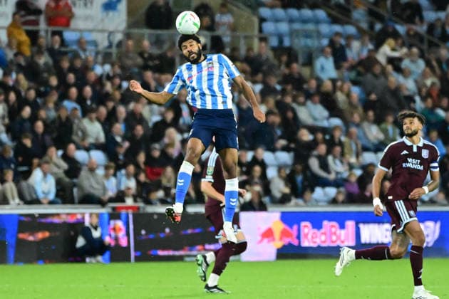 Coventry City v Aston Villa, EFL Cup Coventry City forward Ellis Simms (9) heads the ball during the EFL Cup match between Coventry City and Aston Villa at the Coventry Building Society Arena, Coventry, UK on 16 September 2026. Coventry Coventry Building Society Arena West Midlands UK Editorial use only DataCo restrictions apply See www.football-dataco.com , Copyright: xDennisxGoodwinx PSI-24892-0047