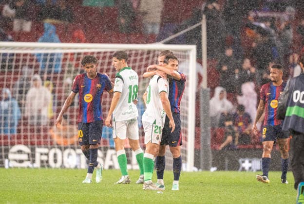 ESP: LaLiga EA Sports FC Barcelona, Barca v Racing Santander Sergio Canales of Racing de Santander and Dani Olmo of FC Barcelona during LaLiga EA Sports between FC Barcelona v Racing Santander played at Spotify Camp Nou Stadium in Barcelona on September 16, 2026 in Spain Spain Futbol Copyright: xAgenciaxLOFx