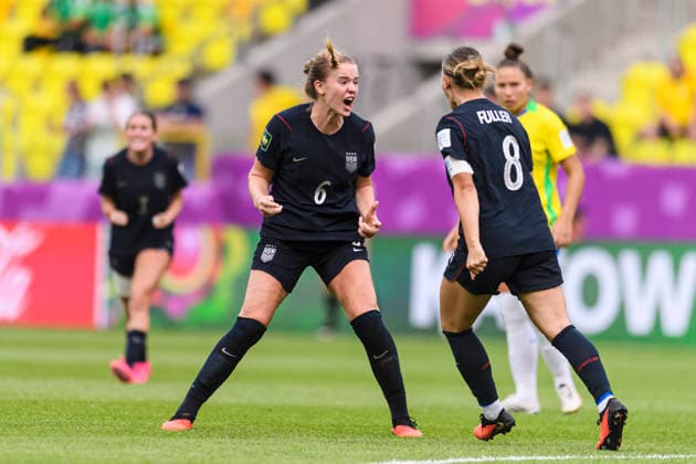 Sport Bilder des Tages #2 Brazil v United States - FIFA U-20 Women s World Cup Katowice, Poland - September 16: Ainsley McCammon of United States (L) celebrates her goal with teammates during the FIFA U-20 Women s World Cup Round of 16 match between Brazil and United States at Arena Katowice on September 16, 2026 in Katowice, Poland Copyright: xLatinxSportxImagesx