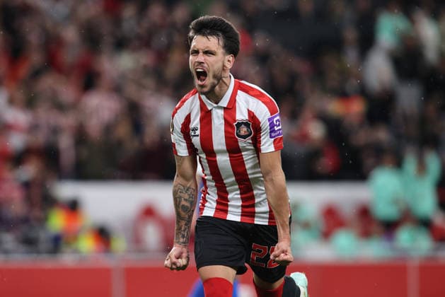 Sport Bilder des Tages #2 Sunderland AFC v AZ Alkmaar - UEFA Europa League 2026 27 League Phase MD1 Enzo Le Fee of Sunderland celebrates his goal during the UEFA Europa League League Stage match between Sunderland and AZ Alkmaar at the Stadium of Light in Sunderland, on September 16, 2026. Sunderland Tyne and Wear United Kingdom  Copyright: xMIxNewsx originalFilename:fletcher-sunderla260916_npzAV.jpg