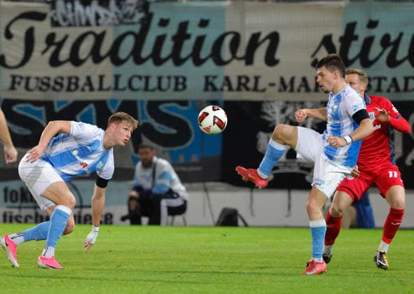 CFC vs SV Babelsberg 03 16.09..2026 Chemnitz, eins Stadion- An der Gellertstrasse, Fussball, Regionalliga Nordost 2026 2027, 9. Spieltag, CFC, CFC vs SV Babelsberg 03 vl: Johannes Pistol und Maurizio Grimaldi Chemnitz Sachsen BRD