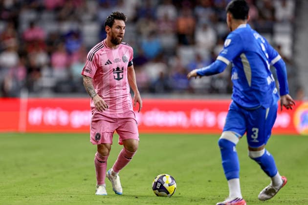 MIAMI, FL - SEPTEMBER 16: Inter Miami CF Forward Lionel Messi (10) controls a ball during the 2026 Michelob ULTRA Campeones Cup soccer match between Inter Miami CF and Cruz Azul on September 16, 2026 at NU Stadium, Miami, Fla.(Photo by Chris Arjoon Icon Sportswire) SOCCER: SEP 16 Campeones Cup Final Inter Miami CF vs Cruz Azul EDITORIAL USE ONLY Icon2609160000034