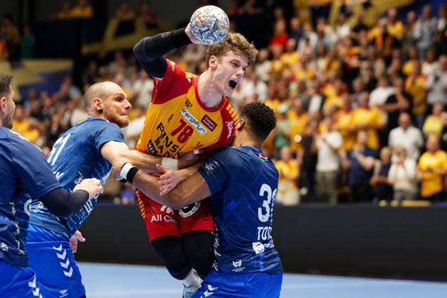 GOG v Pick Szeged, EHF Champions League Handball, Svendborg, Denmark Svendborg, Denmark. 16th, September 2026. Oli Mittun (78) of GOG and Jeremy Toto (31) of Pick Szeged seen during the EHF Champions League match between GOG and Pick Szeged at Arena Svendborg in Svendborg. Denmark, Svendborg, Arena Svendborg  Copyright: xGonzalesxPhoto LauxNielsenx