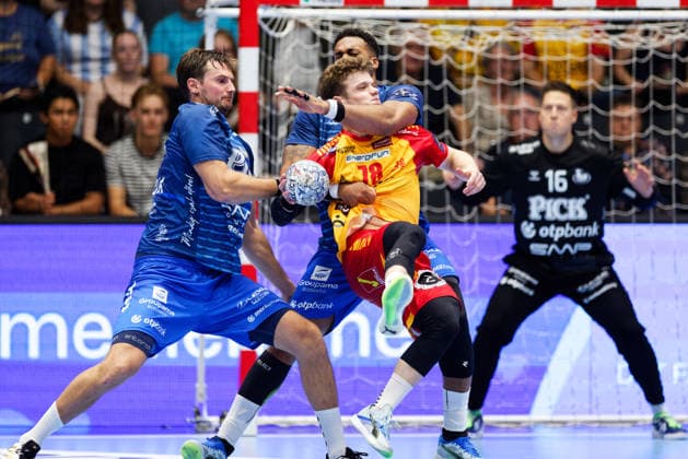GOG v Pick Szeged, EHF Champions League Handball, Svendborg, Denmark Svendborg, Denmark. 16th, September 2026. Oli Mittun (78) of GOG and Jeremy Toto of Pick Szeged seen during the EHF Champions League match between GOG and Pick Szeged at Arena Svendborg in Svendborg. Denmark, Svendborg, Arena Svendborg  Copyright: xGonzalesxPhoto LauxNielsenx