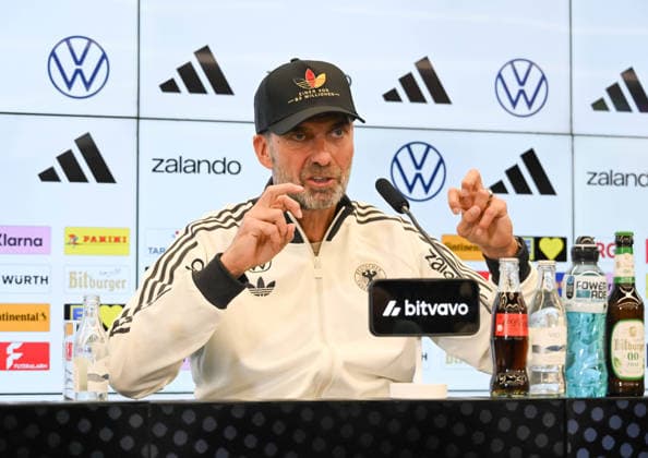 17.09.2026, xsltx, Fussball DFB-Medientermine, Pressekonferenz - Trainer Jürgen Klopp v.l. Jürgen Klopp (Bundestrainer Deutsche Nationalmannschaft)