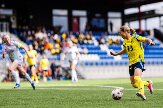 260917 Lexi Berg of Sweden during the under 15 friendly match between Norway and Sweden on September 17, 2026 in Lorenskog. Photo: Marius Simensen BILDBYRAN COP 238 bbeng dam football fotball fotboll norge norway soccer sverige sweden treningskamp Copyright: MARIUSxSIMENSEN BB260917BB181