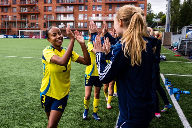 260917 Nicole Intchasso Rydberg of Sweden ahead of the under 15 friendly match between Norway and Sweden on September 17, 2026 in Lorenskog. Photo: Marius Simensen BILDBYRAN COP 238 bbeng dam football fotball fotboll norge norway soccer sverige sweden treningskamp Copyright: MARIUSxSIMENSEN BB260917BB185