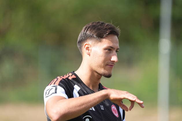 Younes Ebnoutalib (Eintracht Frankfurt) - 17.09.2026 Bundesliga, Saison 26 27: Eintracht Frankfurt Training