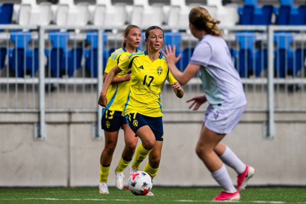 260917 Alva Helmersson of Sweden during the under 15 friendly match between Norway and Sweden on September 17, 2026 in Lorenskog. Photo: Marius Simensen BILDBYRAN COP 238 bbeng dam football fotball fotboll norge norway soccer sverige sweden treningskamp Copyright: MARIUSxSIMENSEN BB260917BB207