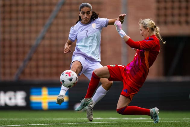 260917 Sara el Hammichi of Norway scores a disallowed goal during the under 15 friendly match between Norway and Sweden on September 17, 2026 in Lorenskog. Photo: Marius Simensen BILDBYRAN COP 238 bbeng dam football fotball fotboll norge norway soccer sverige sweden treningskamp Copyright: MARIUSxSIMENSEN BB260917BB235