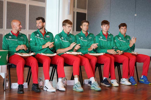 press conference, PK, Pressekonferenz before the Davis Cup match between Denmark and Bulgaria Bulgarien players Valentin Dimov, Grigor Dimitrov, Pyotr Nesterov, Alexander Donski, Iliyan Radulov, and Alexander Vasilev (seen from left) during the team lineup, Mannschaftsbild, Totale draw, and press conference in Hilleroed, Thursday, September 17, 2026. The match between Denmark and Bulgaria will takes place at Royal Stage in Hilleroed September 18-19, 2026. , Copenhagen Denmark Copyright: Ritzau Scanpix LiselottexSabroex spdk20260917-125645-L