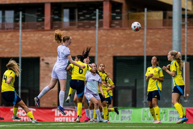 260917 Nora Aadland of Norway scores the 3-0 goal during the under 15 friendly match between Norway and Sweden on September 17, 2026 in Lorenskog. Photo: Marius Simensen BILDBYRAN COP 238 bbeng dam football fotball fotboll norge norway soccer sverige sweden treningskamp Copyright: MARIUSxSIMENSEN BB260917BB244