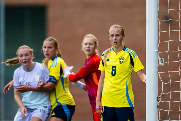 260917 Hedda Ottervik of Sweden during the under 15 friendly match between Norway and Sweden on September 17, 2026 in Lorenskog. Photo: Marius Simensen BILDBYRAN COP 238 bbeng dam football fotball fotboll norge norway soccer sverige sweden treningskamp Copyright: MARIUSxSIMENSEN BB260917BB266