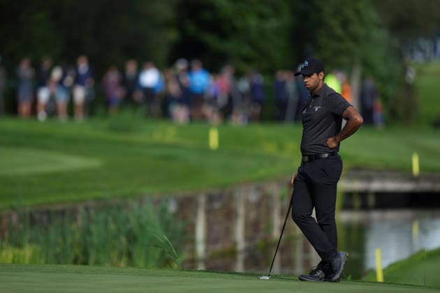 VIRGINIA WATER, ENGLAND - SEPTEMBER 17: Aaron Rai (ENG) waits to putt on the eighteenth green during Round 1 at the BMW PGA, Golf Herren Championship at Wentworth Golf Club, Virginia Water on September 17, 2026 in Surrey, England The BMW PGA Championship
