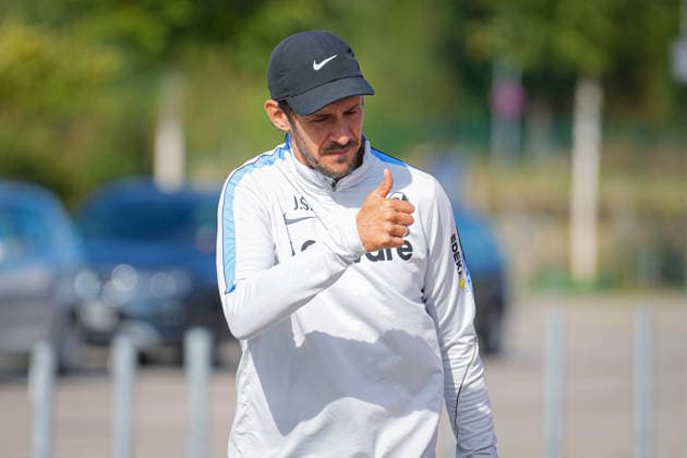 Fussball, Bundesliga, Herren, Training SC Freiburg - Europa-Park-Stadion, Europa Park Stadion,: Julian Schuster (SC Freiburg, Trainer) Freiburg Europa Park Stadion Baden-Württemberg Deutschland Copyright: xFINLEYxMÖRCHx