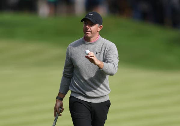BMW PGA, Golf Herren Championship 2026 - Day One SURREY, ENGLAND, SEPTEMBER 17: Rory McIlroy Northern Ireland acknowledges the crowd after a birdie during The DP World Tour BMW PGA Championship Day One at Wentworth Golf Club, Virginia Water, Surrey, England, on September 17. (Photo by Daniel Weir) Surrey Wentworth Golf Course England Copyright: xDanielxWeir SportsxPressxPhotox Sportspressphoto_SPR233387