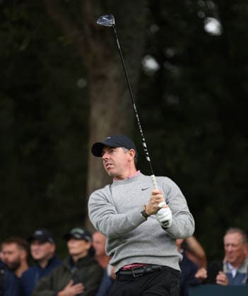 BMW PGA, Golf Herren Championship 2026 - Day One SURREY, ENGLAND, SEPTEMBER 17: Rory McIlroy of Northern Ireland tee’s off on the 6th hole with a driver during The DP World Tour BMW PGA Championship Day One at Wentworth Golf Club, Virginia Water, Surrey, England, on September 17. (Photo by Daniel Weir) Surrey Wentworth Golf Course England Copyright: xDanielxWeir SportsxPressxPhotox Sportspressphoto_SPR233405