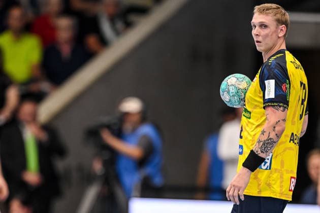 Goeppingen, Deutschland, 17.09.26: Edwin Aspenbaeck (Rhein-Neckar Loewen) in Aktion, am Ball, Einzelaktion waehrend des Opel Handball Bundesliga Spiels zwischen FRISCH AUF! Goeppingen vs Rhein-Neckar Loewen in der EWS Arena am 17. September 2026 in Goeppingen, Deutschland. (Foto von Harry Langer DeFodi Images) Goeppingen, Germany, 17.09.26: Edwin Aspenbaeck (Rhein-Neckar Loewen) controls the Ball during the Opel Handball Bundesliga match between FRISCH AUF! Goeppingen vs Rhein-Neckar Loewen at EWS Arena on September 17, 2026 in Goeppingen, Germany. (Photo by Harry Langer DeFodi Images) (Photo by Harry Langer DeFodi Images) -