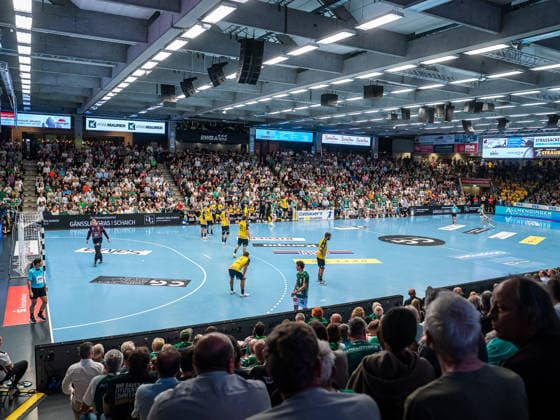 Tolle Stimmung in der Halle, Frisch Auf Goeppingen vs. Rhein-Neckar Loewen, Handball, 1. Bundesliga, Herren, Spielzeit 2026 2027, 17.09.2026, Frisch Auf Goeppingen vs. Rhein-Neckar Loewen, Handball, 1. Bundesliga, Herren, Spielzeit 2026 2027, 17.09.2026 Goeppingen Copyright: xEibner-Pressefoto MichaelxSchmidx EP_MST