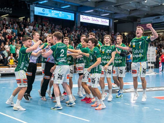 Frisch Auf Goeppingen jubelt ausgelassen, Frisch Auf Goeppingen vs. Rhein-Neckar Loewen, Handball, 1. Bundesliga, Herren, Spielzeit 2026 2027, 17.09.2026, Frisch Auf Goeppingen vs. Rhein-Neckar Loewen, Handball, 1. Bundesliga, Herren, Spielzeit 2026 2027, 17.09.2026 Goeppingen Copyright: xEibner-Pressefoto MichaelxSchmidx EP_MST