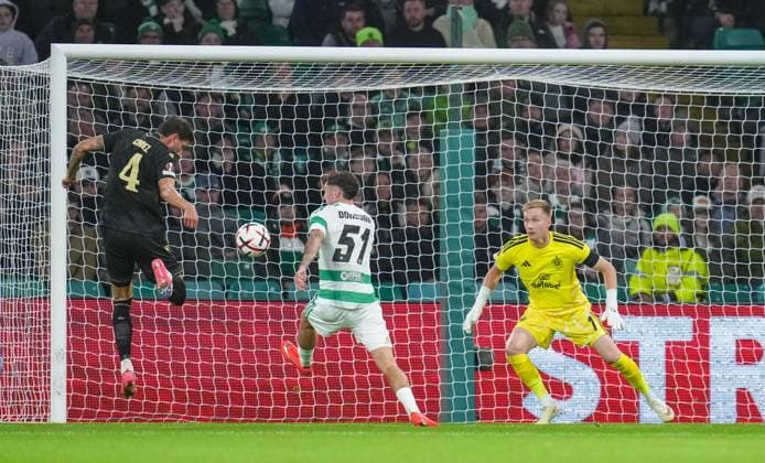 Mariano Gomez of Ferencvaros in front of goal with Colby Donovan of Celtic & goalkeeper Viljami Sinisalo Celtic v Ferencvaros, UEFA Europa League, Football, matchday 1, Celtic Park, Glasgow, Scotland, UKGlasgow Celtic Park Scotland United Kingdom  Copyright: xStuartxWallace Shutterstockx 17156106j