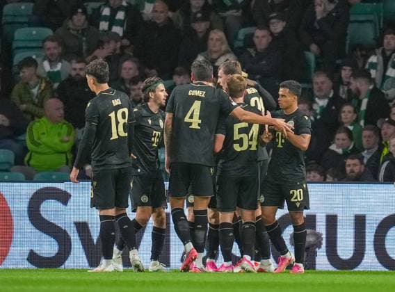 Ferencvaros players celebrate after Yusuf Bamidele of Ferencvaros scored to give Ferencvaros a 0-1 lead. Celtic v Ferencvaros, UEFA Europa League, Football, matchday 1, Celtic Park, Glasgow, Scotland, UKGlasgow Celtic Park Scotland United Kingdom  Copyright: xStuartxWallace Shutterstockx 17156106r