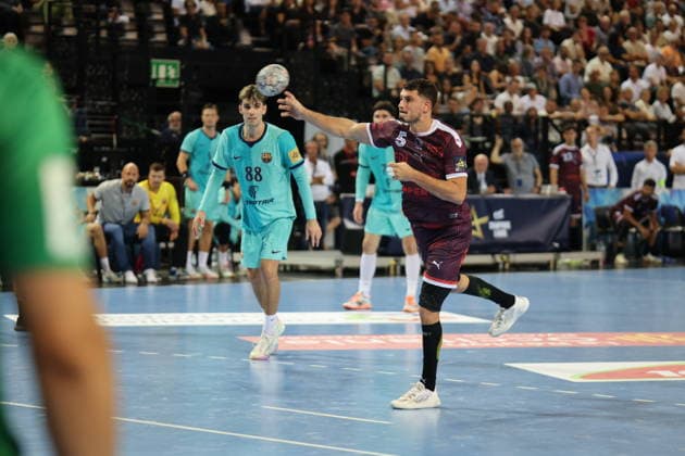 MONTPELLIER BARCELONE Benjamin ELKAIM MAXPPP - montpellier 17 09 2026 Kyllian Villeminot, joueur du Montpellier Handball (no 5), lors du match de Ligue des champions face au FC Barcelone a la Sud de France Arena. Champions League montpellier FRANCE  Copyright: xMAXPPPxBenjaminxELKAIMx ELK202609174461 ELK202609174461