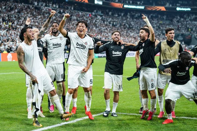 Besiktas v Olympique Marseille - UEFA Europa League ISTANBUL, TURKIYE - SEPTEMBER 18: Players of Besiktas celebrate victory at the end of the UEFA Europa League Week 1 match between Besiktas and Olympique Marseille at Tupras Stadium in Istanbul, Turkiye, on September 18, 2026. Cemal Yurttas Anadolu Istanbul Turkey. Editorial use only. Please get in touch for any other usage.  Copyright: x2026xAnadoluxCemalxYurttasx