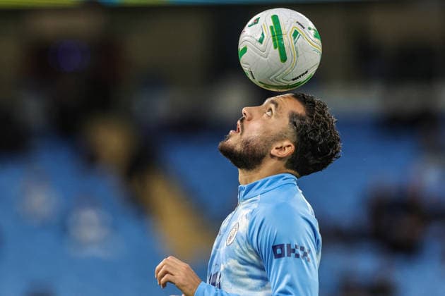 Manchester City v Norwich City - Carabao Cup Third Round Rayan Cherki of Manchester City warms up before the Carabao Cup round 3 match against Norwich City at Etihad Stadium in Manchester, United Kingdom, on September 17, 2026. Manchester Greater Manchester United, ManU Kingdom  Copyright: xNewsxImagesx originalFilename:cosgrove-carabaoc260917_npUQb.jpg