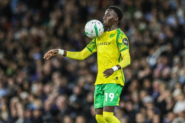 Manchester City v Norwich City - Carabao Cup Third Round Papa Amadou Diallo of Norwich City controls the ball during the Carabao Cup round 3 match between Manchester City and Norwich City at Etihad Stadium in Manchester, United Kingdom, on September 17, 2026. Manchester Greater Manchester United, ManU Kingdom  Copyright: xNewsxImagesx originalFilename:cosgrove-carabaoc260917_npWAT.jpg