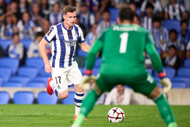 Real Sociedad de Futbol v AFC Bournemouth - UEFA Europa League 2026 27 League Phase MD1 Sergio Gomez of Real Sociedad with the ball during the UEFA Europa League 2026 27 Phase MD1 match between Real Sociedad and AFC Bournemouth at Estadio Anoeta in San Sebastian, Spain, on September 17, 2026. San Sebastian Spain  Copyright: xCesarxOrtizxGonzalezx originalFilename:ortizgonzalez-realsoci260917_np48B.jpg