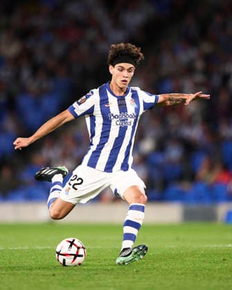 Real Sociedad de Futbol v AFC Bournemouth - UEFA Europa League 2026 27 League Phase MD1 Hector Fort of Real Sociedad with the ball during the UEFA Europa League 2026 27 Phase MD1 match between Real Sociedad and AFC Bournemouth at Estadio Anoeta in San Sebastian, Spain, on September 17, 2026. San Sebastian Spain  Copyright: xCesarxOrtizxGonzalezx originalFilename:ortizgonzalez-realsoci260917_npU1t.jpg