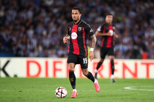 Real Sociedad de Futbol v AFC Bournemouth - UEFA Europa League 2026 27 League Phase MD1 Justin Kluivert of AFC Bournemouth with the ball during the UEFA Europa League 2026 27 Phase MD1 match between Real Sociedad and AFC Bournemouth at Estadio Anoeta in San Sebastian, Spain, on September 17, 2026. San Sebastian Spain  Copyright: xCesarxOrtizxGonzalezx originalFilename:ortizgonzalez-realsoci260917_npV6n.jpg