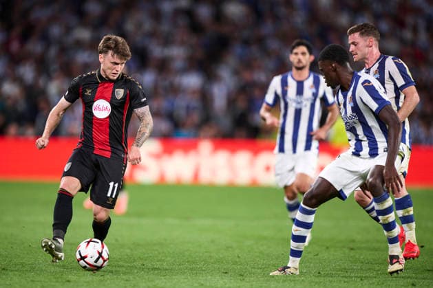 Real Sociedad de Futbol v AFC Bournemouth - UEFA Europa League 2026 27 League Phase MD1 Ben Gannon-Doak of AFC Bournemouth with the ball during the UEFA Europa League 2026 27 Phase MD1 match between Real Sociedad and AFC Bournemouth at Estadio Anoeta in San Sebastian, Spain, on September 17, 2026. San Sebastian Spain  Copyright: xCesarxOrtizxGonzalezx originalFilename:ortizgonzalez-realsoci260917_npRvR.jpg