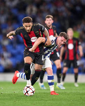 Real Sociedad de Futbol v AFC Bournemouth - UEFA Europa League 2026 27 League Phase MD1 Marcus Tavernier of AFC Bournemouth duels for the ball with Sergio Gomez of Real Sociedad during the UEFA Europa League 2026 27 Phase MD1 match between Real Sociedad and AFC Bournemouth at Estadio Anoeta in San Sebastian, Spain, on September 17, 2026. San Sebastian Spain  Copyright: xCesarxOrtizxGonzalezx originalFilename:ortizgonzalez-realsoci260917_nptP5.jpg