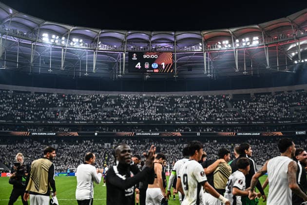 Besiktas v Olympique Marseille - UEFA Europa League ISTANBUL, TURKIYE - SEPTEMBER 18: Players of Besiktas celebrate victory at the end of the UEFA Europa League Week 1 match between Besiktas and Olympique Marseille at Tupras Stadium in Istanbul, Turkiye, on September 18, 2026. Hakan Akgun Anadolu Istanbul Turkey. Editorial use only. Please get in touch for any other usage.  Copyright: x2026xAnadoluxHakanxAkgunx