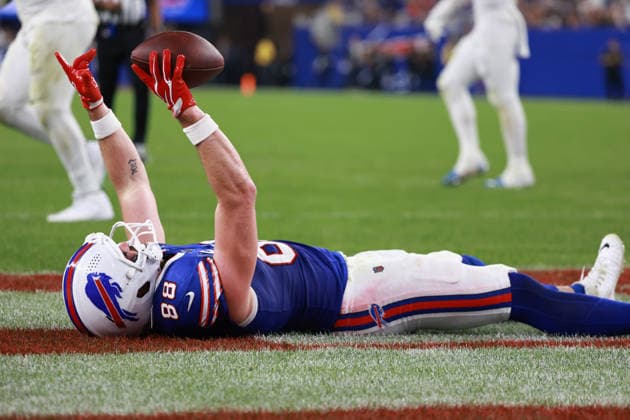 Detroit Lions vs Buffalo Bills ORCHARD PARK, NEW YORK - SEPTEMBER 17: Tight end Dawson Knox 88 of the Buffalo Bills reacts after scoring a touchdown during the first half of an NFL, American Football Herren, USA football game between the Detroit Lions and the Buffalo Billsat Highmark Stadium in Orchard Park, New York, USA, on Thursday, September 17, 2026 Orchard Park New York United States  Copyright: xJorgexLemusx originalFilename:lemus-detroitl260917_np6L5.jpg