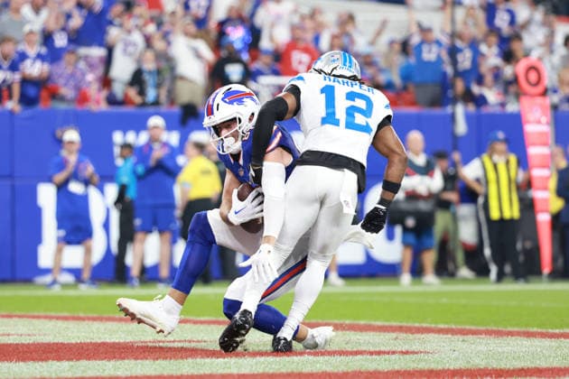 Detroit Lions vs Buffalo Bills ORCHARD PARK, NEW YORK - SEPTEMBER 17: Tight end Dalton Kincaid 86 of the Buffalo Bills scores a touchdown during the first half of an NFL, American Football Herren, USA football game between the Detroit Lions and the Buffalo Billsat Highmark Stadium in Orchard Park, New York, USA, on Thursday, September 17, 2026 Orchard Park New York United States  Copyright: xJorgexLemusx originalFilename:lemus-detroitl260917_npkNP.jpg