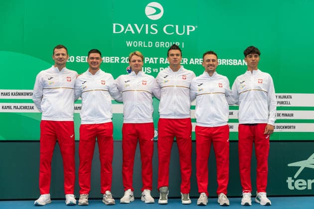 TENNIS DAVIS CUP DRAW, Mariusz Fyrstenberg, Kamil Majchrzak, Maks KaÅ›nikowski, Karol Drzewiecki, Jan Zielinski and Jan Sadzik of Team Poland (L-R) pose for a photo during a Davis Cup draw event at Pat Rafter Arena, Brisbane, Friday, September 18, 2026. ( NO ARCHIVING  Copyright: xRUSSELLxFREEMANx 20260918174448351479