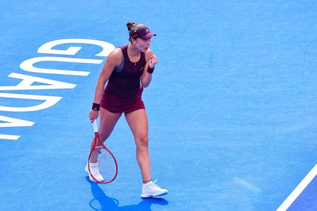 September 17, 2026: TO-45153- GUADALAJARA 2026. .La estadounidense Iva Jovic dio un paso m& xe1;s en la defensa de su t& xed;tulo en el Guadalajara Open 2026, luego de imponerse a la turca Zeynep S& xf6;nmez por 7-6(5) y 6-4, en los octavos de final del torneo disputado sobre la cancha dura del Centro Panamericano de Tenis. Jovic, segunda sembrada y campeona de la edici& xf3;n anterior, tuvo que emplearse a fondo ante una combativa S& xf6;nmez, pero respondi& xf3; en los momentos decisivos para quedarse con la victoria en un encuentro de dos horas y ocho minutos. Con este resultado, la estadounidense asegur& xf3; su lugar en los cuartos de final y mantiene firme su intenci& xf3;n de repetir el campeonato en Guadalajara..Guadalajara, Jalisco. Clasos.com.mx Sports News - September 17, 2026  - ZUMAcs4_ 20260917_faa_cs4_002 Copyright: xDiegoxMorenox