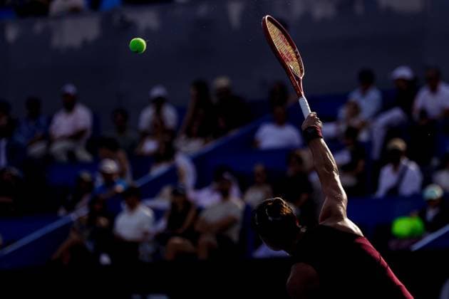 September 17, 2026: TO-45153- GUADALAJARA 2026. .La estadounidense Iva Jovic dio un paso m& xe1;s en la defensa de su t& xed;tulo en el Guadalajara Open 2026, luego de imponerse a la turca Zeynep S& xf6;nmez por 7-6(5) y 6-4, en los octavos de final del torneo disputado sobre la cancha dura del Centro Panamericano de Tenis. Jovic, segunda sembrada y campeona de la edici& xf3;n anterior, tuvo que emplearse a fondo ante una combativa S& xf6;nmez, pero respondi& xf3; en los momentos decisivos para quedarse con la victoria en un encuentro de dos horas y ocho minutos. Con este resultado, la estadounidense asegur& xf3; su lugar en los cuartos de final y mantiene firme su intenci& xf3;n de repetir el campeonato en Guadalajara..Guadalajara, Jalisco. Clasos.com.mx Sports News - September 17, 2026  - ZUMAcs4_ 20260917_faa_cs4_023 Copyright: xDiegoxMorenox