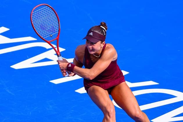 September 17, 2026: TO-45153- GUADALAJARA 2026. .La estadounidense Iva Jovic dio un paso m& xe1;s en la defensa de su t& xed;tulo en el Guadalajara Open 2026, luego de imponerse a la turca Zeynep S& xf6;nmez por 7-6(5) y 6-4, en los octavos de final del torneo disputado sobre la cancha dura del Centro Panamericano de Tenis. Jovic, segunda sembrada y campeona de la edici& xf3;n anterior, tuvo que emplearse a fondo ante una combativa S& xf6;nmez, pero respondi& xf3; en los momentos decisivos para quedarse con la victoria en un encuentro de dos horas y ocho minutos. Con este resultado, la estadounidense asegur& xf3; su lugar en los cuartos de final y mantiene firme su intenci& xf3;n de repetir el campeonato en Guadalajara..Guadalajara, Jalisco. Clasos.com.mx Sports News - September 17, 2026  - ZUMAcs4_ 20260917_faa_cs4_028 Copyright: xDiegoxMorenox