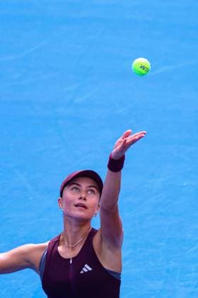 September 17, 2026: TO-45153- GUADALAJARA 2026. .La estadounidense Iva Jovic dio un paso m& xe1;s en la defensa de su t& xed;tulo en el Guadalajara Open 2026, luego de imponerse a la turca Zeynep S& xf6;nmez por 7-6(5) y 6-4, en los octavos de final del torneo disputado sobre la cancha dura del Centro Panamericano de Tenis. Jovic, segunda sembrada y campeona de la edici& xf3;n anterior, tuvo que emplearse a fondo ante una combativa S& xf6;nmez, pero respondi& xf3; en los momentos decisivos para quedarse con la victoria en un encuentro de dos horas y ocho minutos. Con este resultado, la estadounidense asegur& xf3; su lugar en los cuartos de final y mantiene firme su intenci& xf3;n de repetir el campeonato en Guadalajara..Guadalajara, Jalisco. Clasos.com.mx Sports News - September 17, 2026  - ZUMAcs4_ 20260917_faa_cs4_034 Copyright: xDiegoxMorenox